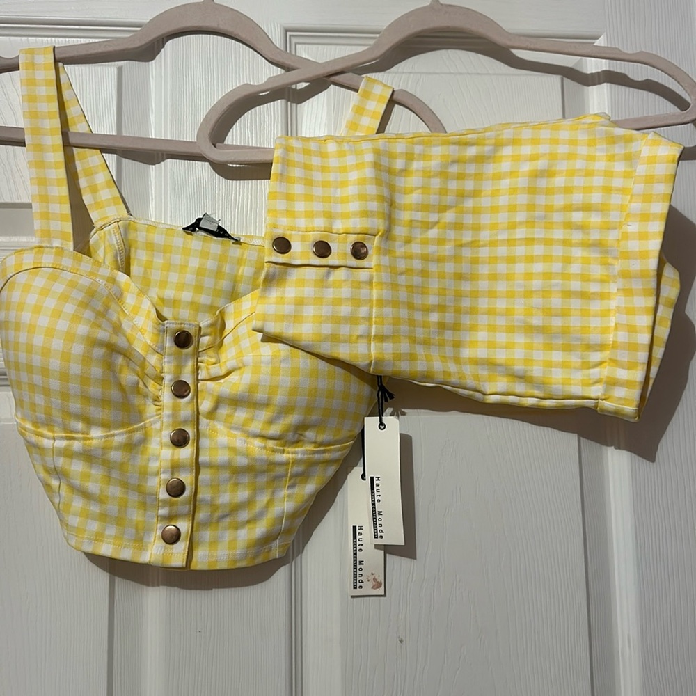 Yellow checkered set NWT Haute Monde size large